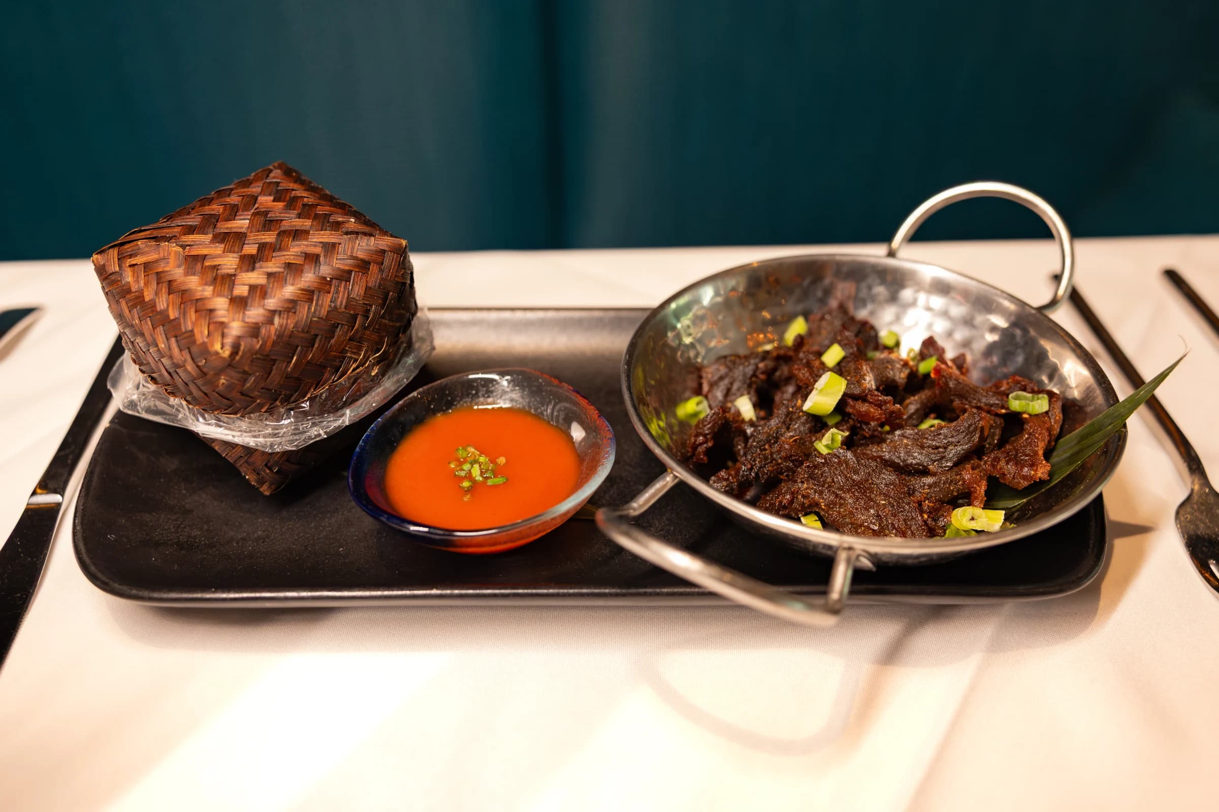 Neua Sawan crispy beef with sticky rice and chili sauce